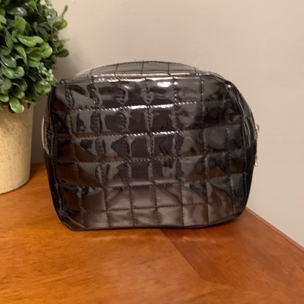 Like New Lancôme Black Quilted Cosmetic Bag with Eiffel Tower Zipper Pull